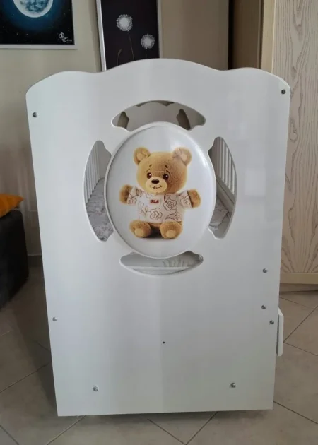 Tirane, shes Krevat bebesh 60 €