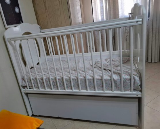 Tirane, shes Krevat bebesh 60 €