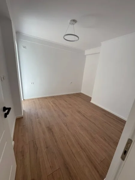 Tirane, shes apartament 1+1 Kati 7, 1 m² 117.000 € (Don Bosko)