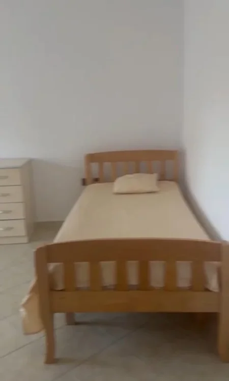 Tirane, jepet me qera apartament 1+1 Kati 2, 65 m² 400 € 