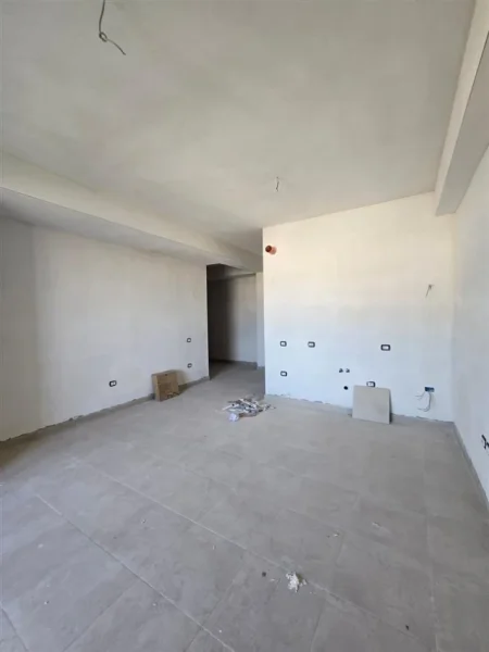 Tirane, shitet garsonier 1+1 Kati 10, 50 m² 84.000 € (GOLDEN PARK 3)