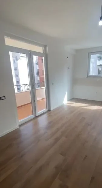 0688146454 Tirane, shitet apartament 1+1+Ballkon Kati 5, 62 m² 167.000 €
