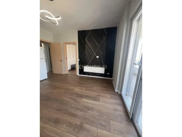 Tirane, shitet apartament 1+1+Ballkon Kati 5, 58 m² 92.000 € 