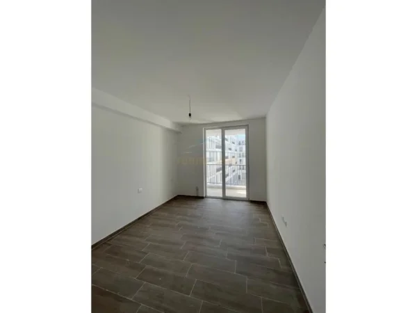 Tirane, shitet apartament 2+1+Aneks+Ballkon Kati 3, 95 m² 113.134 € (5 maj)