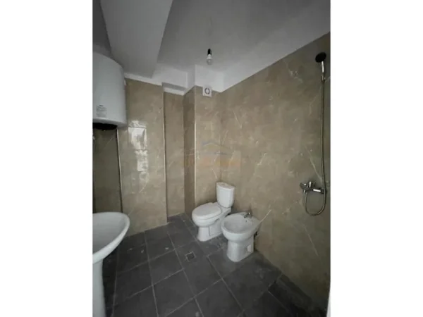 Tirane, shitet 2+1+Aneks+Ballkon Kati 1, 109 m² 130.164 € (5 maj)