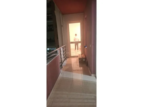 Tirane, shes apartament 1+1+Ballkon Kati 3, 72 m² 110.000 € 