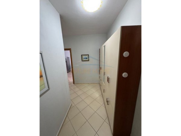 Durres, shitet apartament 2+1 Kati 3, 98 m² 180.000 € 
