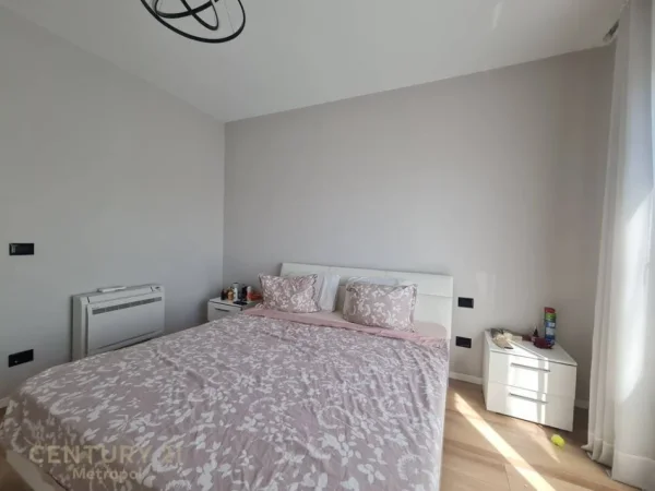 Tirane, shes apartament 1+1+Ballkon Kati 2, 84 m² 245.000 € 