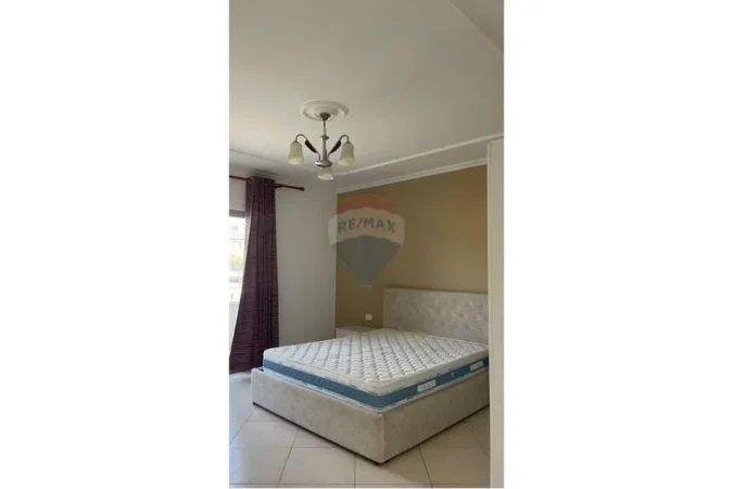 Tirane, jepet me qera apartament 3+1 Kati 2, 120 m² 450 € (Porcelan,Tirane)