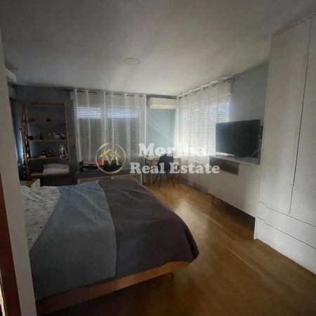 Tirane, jepet me qera shtepi 1+1 Kati 4, 80 m² 700 € (Qytet Studenti)