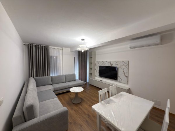 Tirane, jepet me qera 1+1 , 700 € (Kodra e Diellit 2)