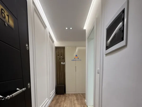 Tirane, jepet me qera apartament 2+1+Ballkon Kati 13, 112 m² 800 € (RRUGA ARBEN BROCI,KOMPLEKSI MALAJZIAN)