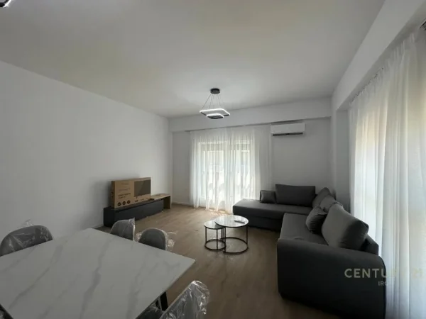 Tirane, jepet me qera apartament 2+1 Kati 5, 76 m² 600 € (Rezidenca Kaimi)