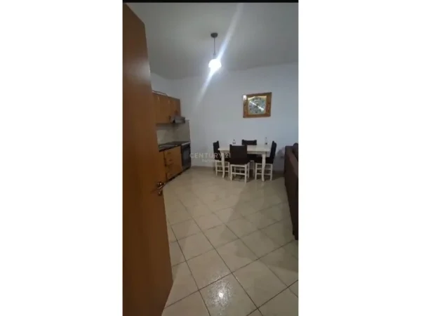 Tirane, shitet apartament 1+1 Kati 3, 72 m² 110.000 € (YZBERISHT-PERBALLE KMY)