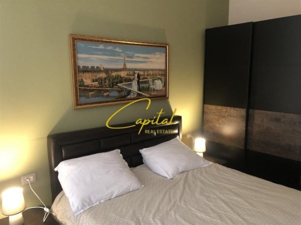 Tirane, jepet me qera apartament 1+1 Kati 2, 70 m² 500 € (PAZARI I RI)