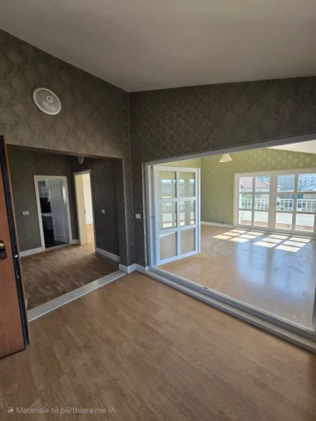 Tirane, jepet me qera zyre , 450 m² 1.700 € 