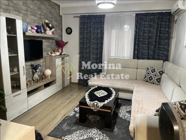 Tirane, jepet me qera apartament 1+1+Ballkon Kati 4, 60 m² 580 € (Don Bosko)