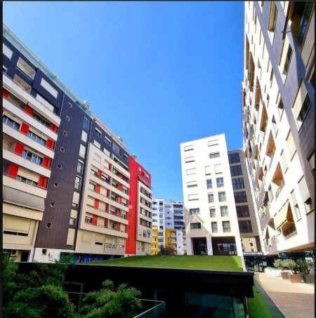 Tirane, shes apartament 1+1 Kati 1, 70 m²