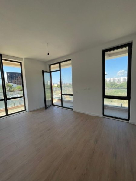 Tirane, shes apartament 1+1 Kati 1, 70 m²