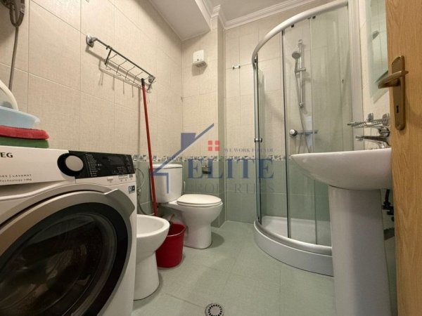 Tirane, jepet me qera apartament 2+1+Ballkon Kati 5, 100 m² 600 € (Don Bosko)