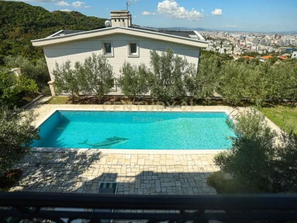 Tirane, jepet me qera apartament 5+1 , 774 m² 4.250 €