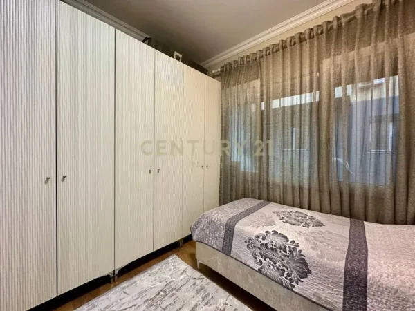 Tirane, shitet apartament 3+1 Kati 3, 123 m² 265.000 € (Rruga Eduard Mano, Kopshti Zoologjik)