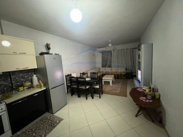 Tirane, shitet apartament 2+1 Kati 2, 105 m² 120.000 € 