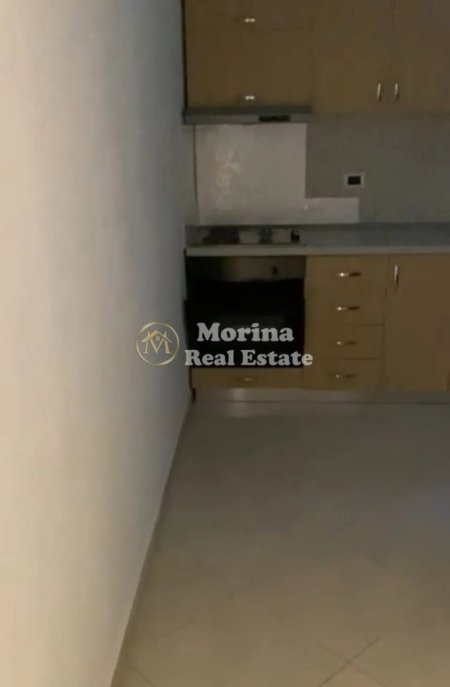 Tirane, jepet me qera apartament 1+1 Kati 1, 80 m² 500 € (Ish Fusha Aviacionit)