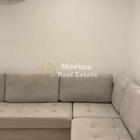 Tirane, jepet me qera apartament 1+1 Kati 1, 80 m² 500 € (Ish Fusha Aviacionit)