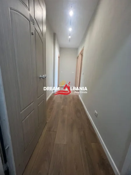 Tirane, shitet apartament 1+1+Ballkon Kati 5, 56 m² 90.000 € (Fresk, Prane Restorant Freskut)