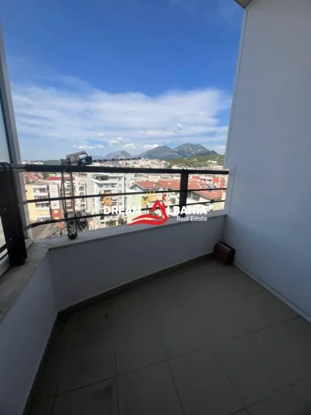 Tirane, shitet apartament 1+1+Ballkon Kati 5, 56 m² 90.000 € (Fresk, Prane Restorant Freskut)