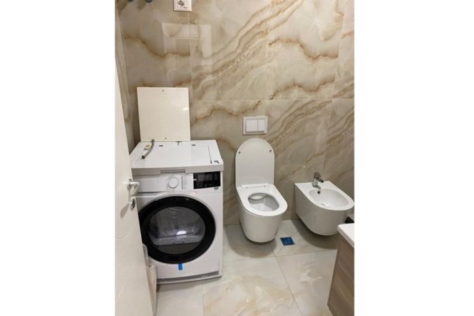Tirane, jepet me qera 1+1 , 70 m² 850 € 