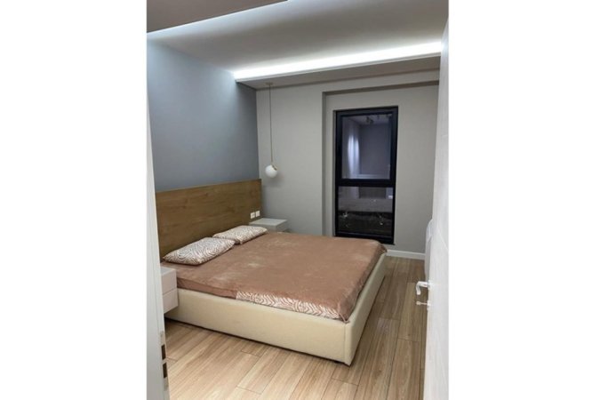 Tirane, jepet me qera 1+1 , 70 m² 850 € 