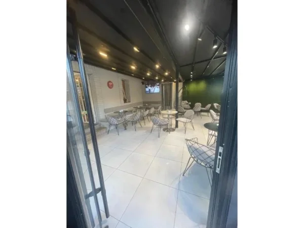 Tirane, shitet , 71 m² 