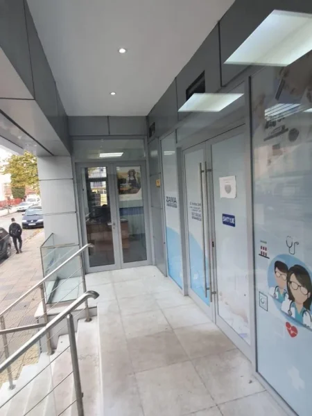 Shkoder, jepet me qera ambjent biznesi Kati 0, 35 m² 1.000 € (Qender)