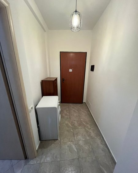 Tirane, jepet me qera apartament 1+1 Kati 2, 70 m² 480 € (Rruga Peti, Tek Liqeni I Thate)