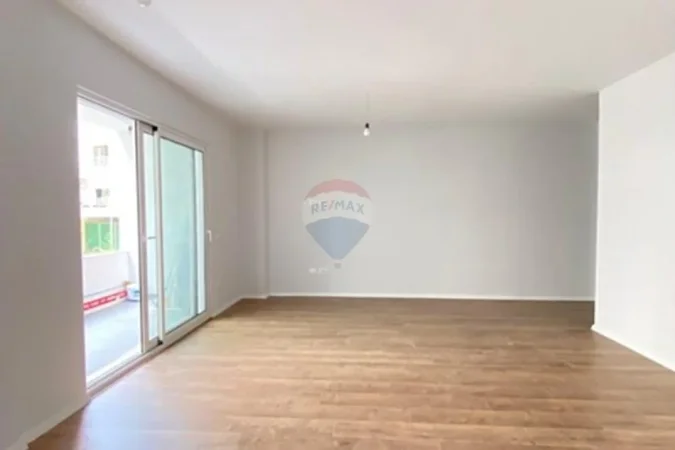 Tirane, shitet apartament 2+1 Kati 1, 91 m² 130.000 € (Qesarak, Tiranë)