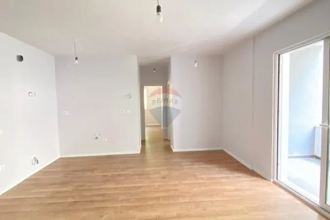 Tirane, shitet apartament 2+1 Kati 1, 91 m² 130.000 € (Qesarak, Tiranë)