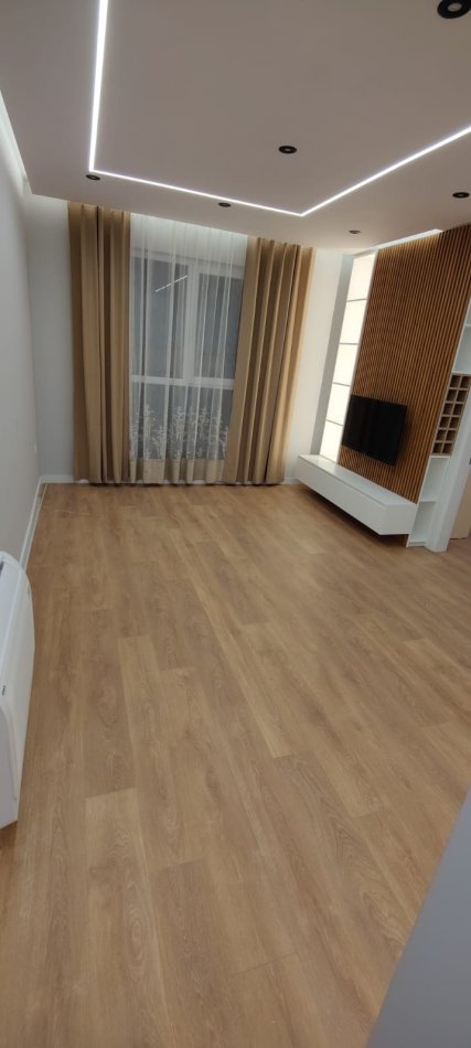 Tirane, jap me qera apartament 3+1+Ballkon Kati 6, 116 m² 650 € (Rruga Gryka e Kaçanikut)