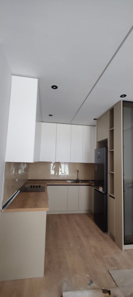 Tirane, jap me qera apartament 3+1+Ballkon Kati 6, 116 m² 650 € (Rruga Gryka e Kaçanikut)