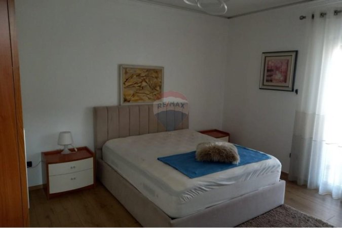 Tirane, jepet me qera apartament 2+1 , 850 € 