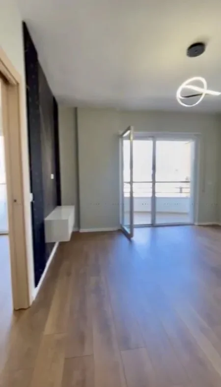 Tirane, shitet apartament 1+1 Kati 5, 58 m² 92.000 € (Fresku)