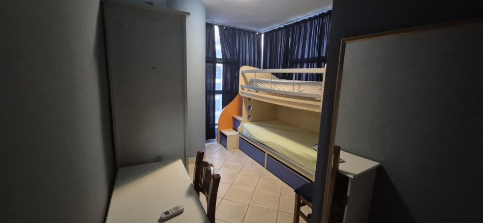 Tirane, jepet me qera apartament 2+1 Kati 4, 90 m² 650 € 