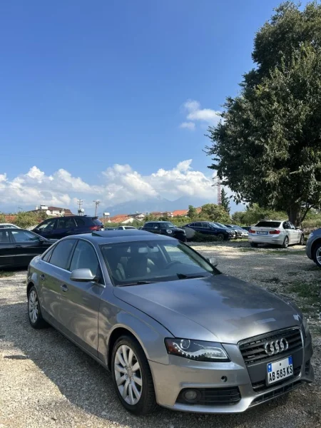 Tirane, shitet makine A4 Benzin, gri metalizato automatik Kondicioner