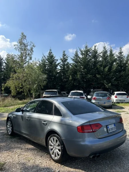 Tirane, shitet makine A4 Benzin, gri metalizato automatik Kondicioner