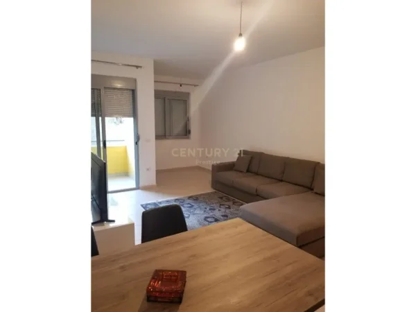 Tirane, shes apartament 1+1 Kati 1, 85 m² 150.000 € (Kompleksi Fari)