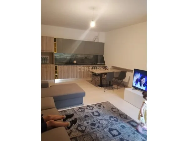 Tirane, shes apartament 1+1 Kati 1, 85 m² 150.000 € (Kompleksi Fari)