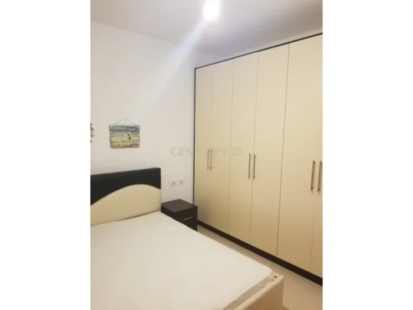 Tirane, shes apartament 1+1 Kati 1, 85 m² 150.000 € (Kompleksi Fari)