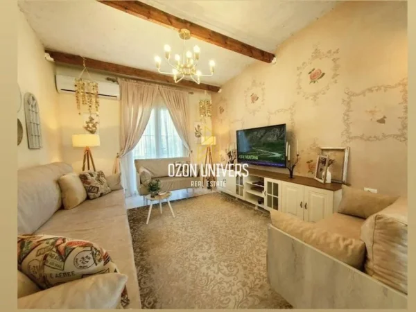 Tirane, shitet apartament 2+1 Kati 4, 99 m² 175.000 € (rruga siri kodra)