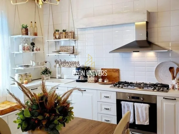 Tirane, shitet apartament 2+1 Kati 4, 99 m² 175.000 € (rruga siri kodra)